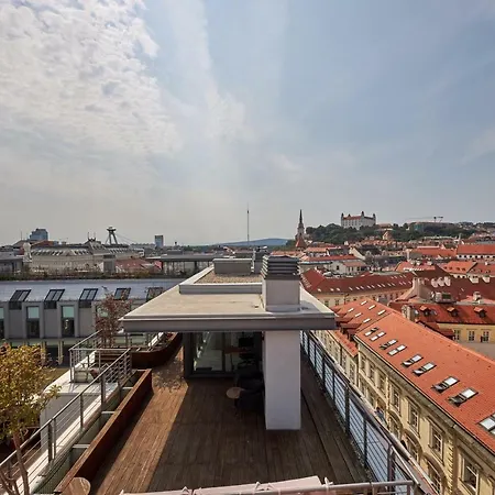 Le Monde - Amazing 5bdr In Downtown * ブラチスラヴァ