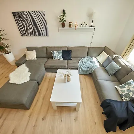 Le Monde - Amazing 5bdr In Downtown Apartment