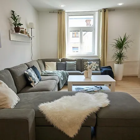 Le Monde - Amazing 5bdr In Downtown Bratislava