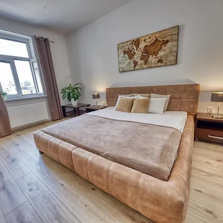 Le Monde - Amazing 5bdr In Downtown דירה ברטיסלאבה