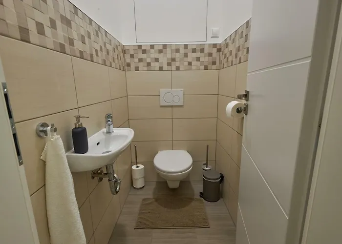 Le Monde - Amazing 5bdr In Downtown Bratislava