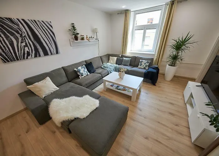 Le Monde - Amazing 5bdr In Downtown * Bratislava
