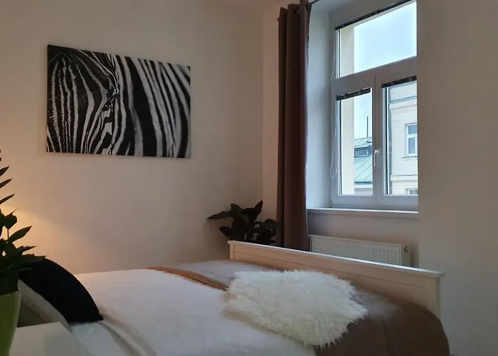 Apartament Le Monde - Amazing 5bdr In Downtown Bratislava