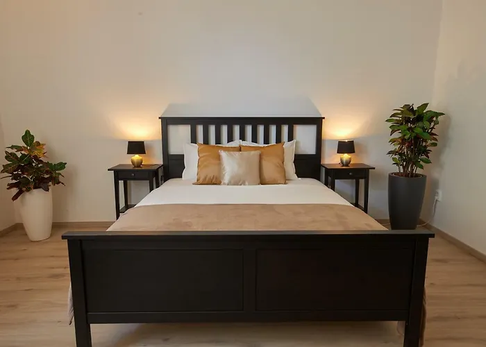 Apartamento Le Monde - Amazing 5bdr In Downtown Bratislava