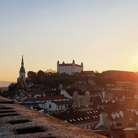 Le Monde - Amazing 5bdr In Downtown * Братислава