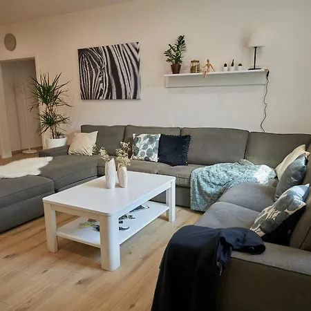 Апартаменти Le Monde - Amazing 5bdr In Downtown Братислава