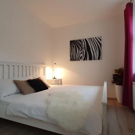 Апартаменти Le Monde - Amazing 5bdr In Downtown *