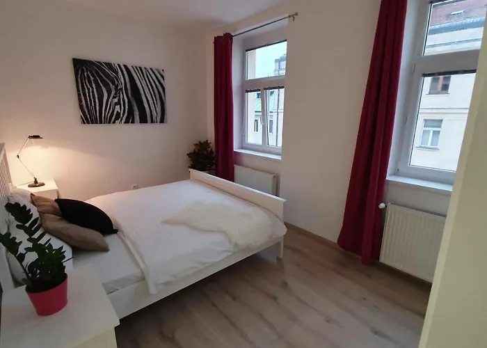 Le Monde - Amazing 5bdr In Downtown Apartmán Bratislava